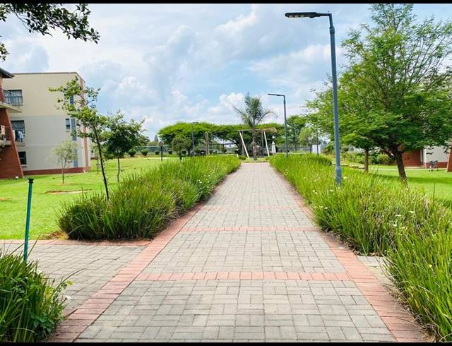 1 BEDROOM APARTMENT FOR SALE IN WILLOWBROOK